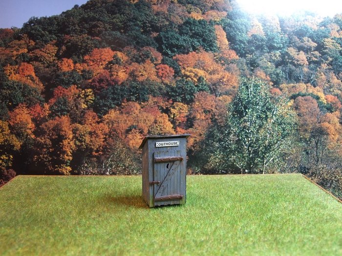 Outhouse  1.48ème 001.JPG