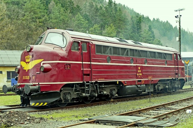 diesel-locomotive-1830304_960_720.jpg
