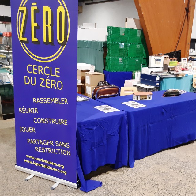 Stand du Cercle RE 2019 (avant ouverture).jpg