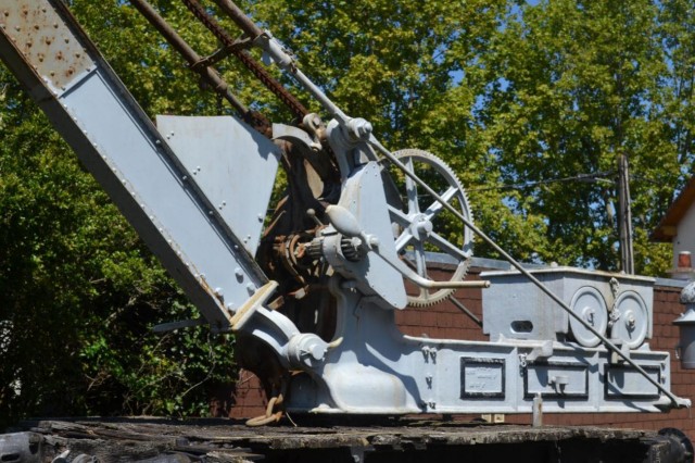 Une petite grue à Montluçon (8).jpg