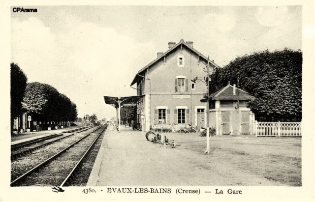 Gare d'Evaux les bains (Creuse) (1).jpg