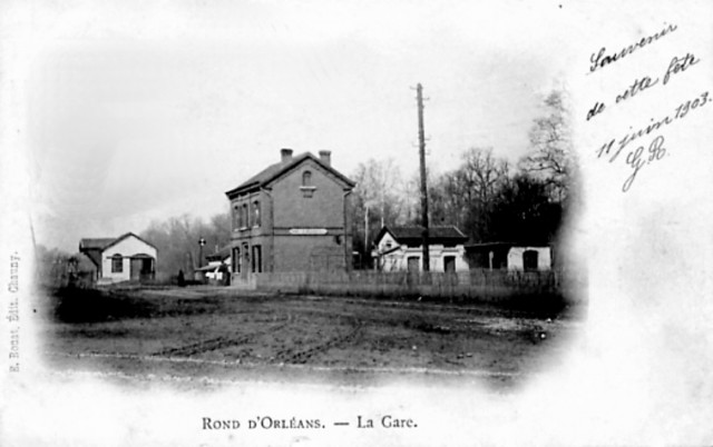 CHAUNY-SAINT GOBAIN - ROND D'ORLEANS - La Gare - 1.jpg