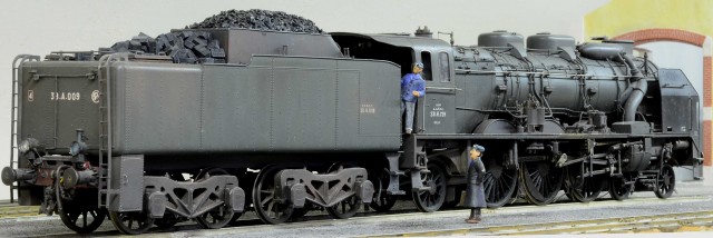 Les bogies du tender ont été rectifiés...