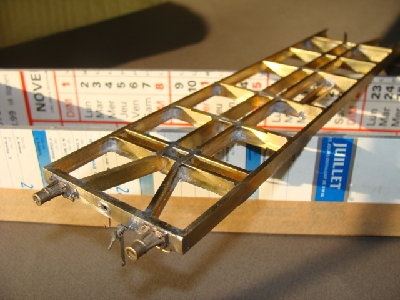 Chassis avec nouvelle traverse de tamponnement