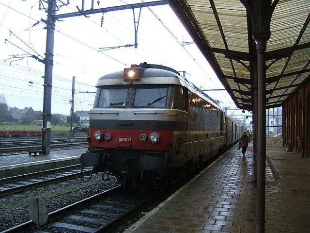 Gare-Quévy-train-français.jpg