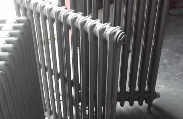 Radiateur fonte à 2 colonnes-2.jpg