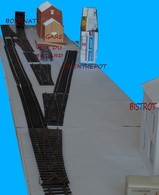 372 FORUM.jpg