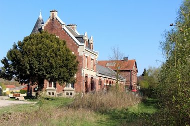 1-105.JPG