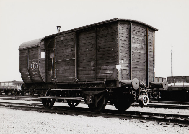 FOURGON-BALLON SNCB2.jpg