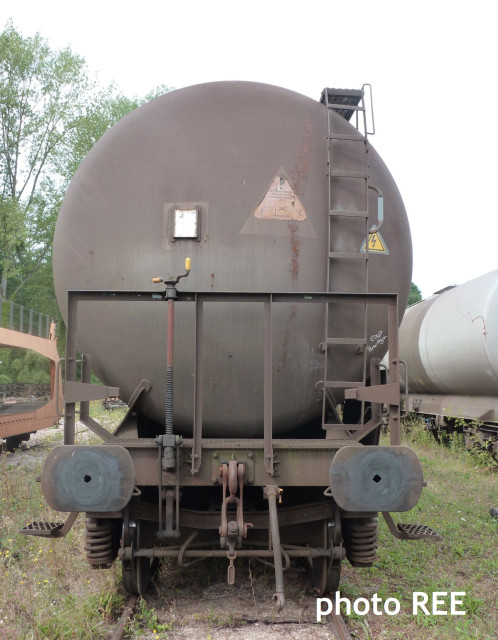 Trains 452.JPG