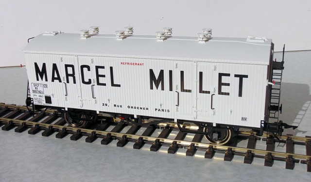 Rail43 433010 refrigerant standard Marcel Millet toit blanc SNCF Ep III-3w.jpg