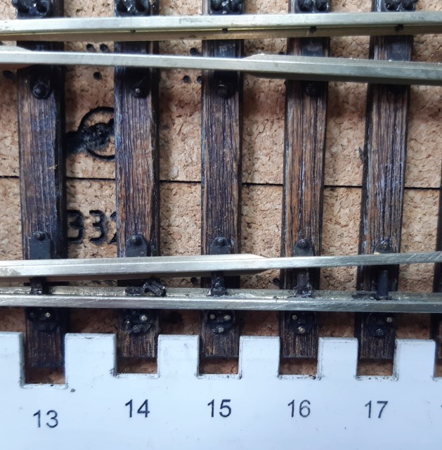 Butées en place (traverses 13 à 17).jpg