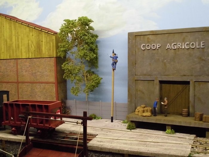 Le "trou" dans le décor est comblé.