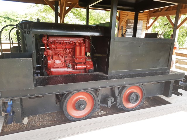 Locotracteur sucrerie (1).jpg