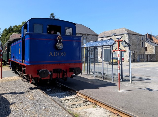 01 3 train.jpg