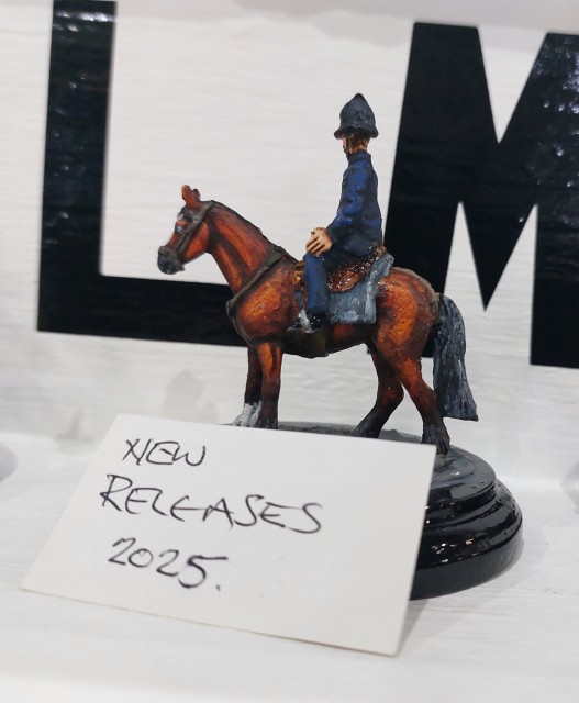 vraie nouveauté de cette année, le policier monté sur son cheval est un personnage que je n'avais encore jamais rencontré !
