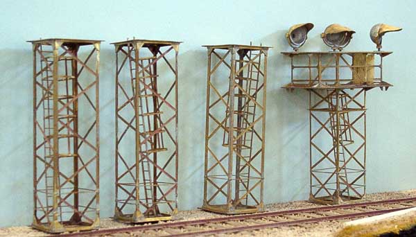 La construction de pylône d'éclairage (Kit Haxo Modèle) par Jacky NOËL.