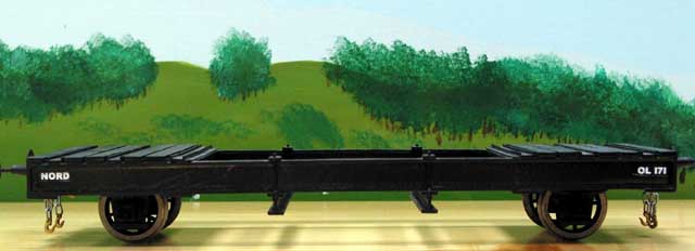 Les 3 premiers wagons sont issus de la longue liste de créations de Pierre MIGUEL
