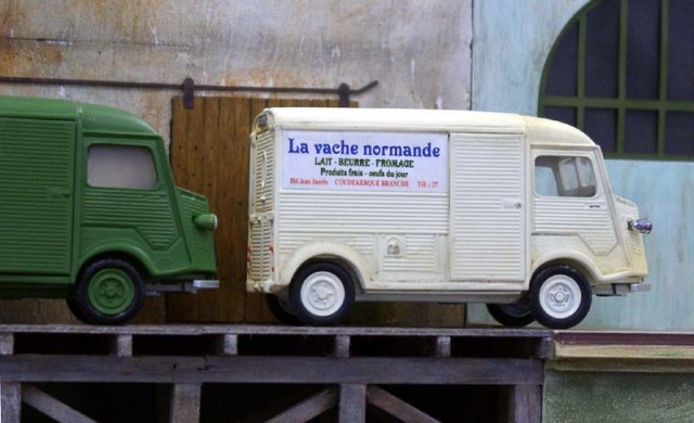 Les Citroën H de la série Michelin (vendu 3 euros lors du lancement) servent à loisir de base à des transformations et redécorations.