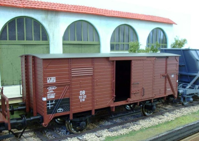 LENZ-wagon_couvert.jpg