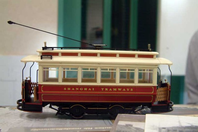 Mignon ce tram !  Il est facile d'en faire un tram "bien de chez nous" plausible.
