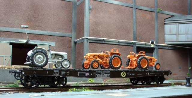 Le plat TP 40t (kit anglais de ABS Models apprécié des membres de notre section) monté et amélioré par Jacky NÖEL, inscriptions réalisées par Christian TOURSEL.