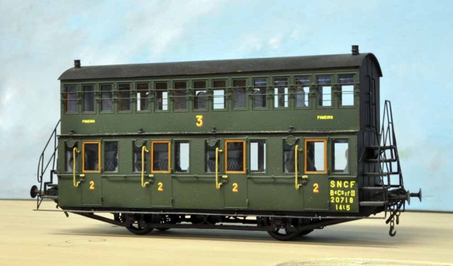Ces voitures Bidel sont des modèles LSL achetées d’occasion à un client de Petits Trains de France à Railexpo 2009. Le modèle a été offert en kit au début de la décennie, ils resteraient quelques modèles tout montés chez Patrick Cassiano