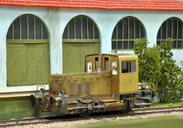Ce Y 2100 (kit de AMJL) est assemblé, il va devoir passer au décapage et à la peinture. Gilbert en est le propriétaire et il s'est fait aider d'un grand nombre d'adhérents de son club (RMC59). C'est une œuvre collective !