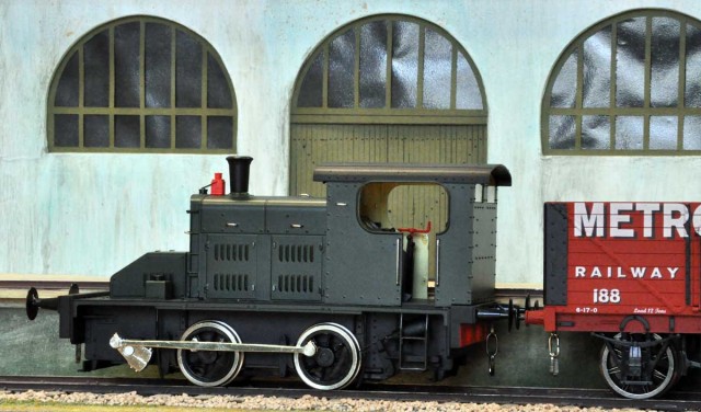 Il y a des vidéos qui montrent les ralentis, et vous font profiter des bandes sonores. Pour un EP, c'est génial ! Derrière le diesel les wagons DAPOL déjà présentés lors de la dernière réunion (ICI)