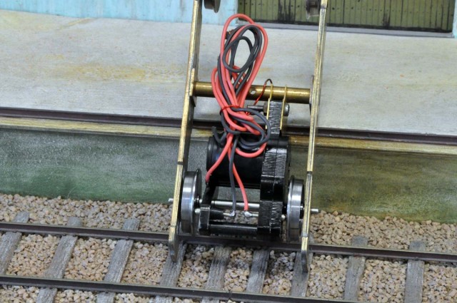Voici la motorisation proposée, suffisante à la limite pour un ADN seul. En cas de remorque, il est plus que conseillé d'équiper aussi le deuxième bogie.