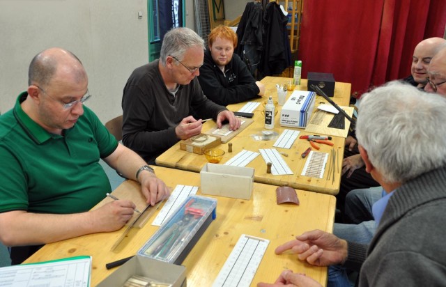 Atelier construction de la voie.