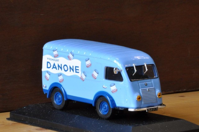 Toujours grâce à Damien, Le Renault 1000 Kg Goélette en décoration Danone est bien joli. Une belle touche de couleur pour nos réseaux.