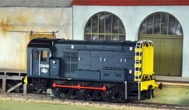 De Patrick toujours, une des nombreuses versions/décorations du Class 08 britannique. Numérisable avec un décodeur 21 broches. Plusieurs membres de la section se sont portés acquéreurs. Moins de 250 €.