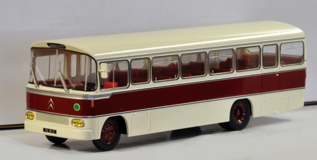 Le car Citroën type 60 DIP "carrossé Heuliez" de 1962 de hachette. C'est le véhicule principal des lignes des transports Citroën dans les années 1960 et 70. Prix de la série : 20 € le modèle.