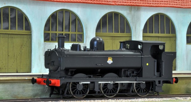 Patrick : un modèle Dapol, une reprise de Lionheart, une 030T Pannier la 57XX. Elle sillonnait les voies anglaises secondaires avec l'autocaoch que Dapol avait présenté en fin d'année dernière. Consultez la réunion 47.