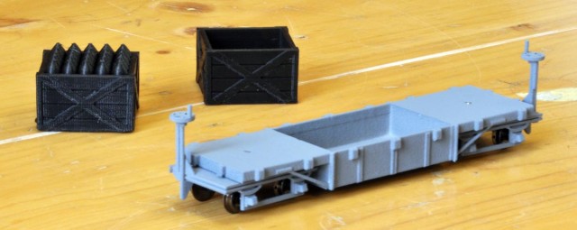 Pierre : plateau à bogie type F du WDLR (War Department Light Railway), le chemin de fer de campagne britannique de la guerre de 14. Pour voie de 16,5mm, en impression 3D, trouvé sur le site de SHAPEWAYS  https://www.shapeways.com/. Roues non livrées avec, l’acquisition des truck-bogies est indépendante, car plusieurs caisses peuvent s’y adapter.