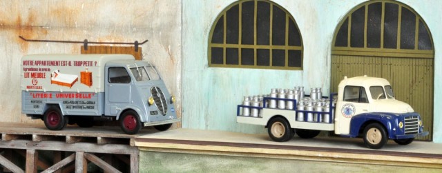 Apportés par Ludovic,  un Peugeot DMA "Literie Universelle" et un Citroën U 23 "Lait d'Isigny".