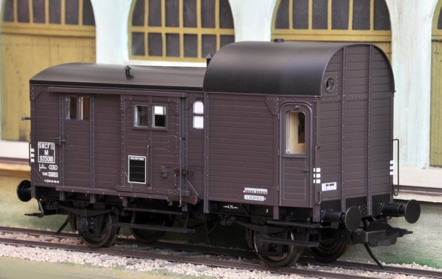 Lenz-Fourgon_March-SNCF-03-1200.jpg
