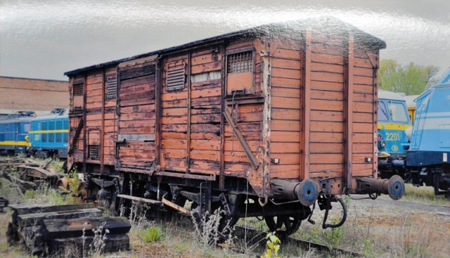 Ci-dessus, le wagon probablement italien photographié en Belgique en fort mauvais état et qui a inspiré Bernard.