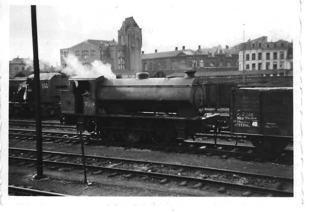 XX British switch engine.jpg