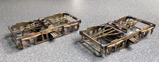 Jean-Louis Charavay nous a fait parvenir quelques photos du montage et de la peinture des bogies des voitures TY, projet du cercle lancé il y a bien longtemps.