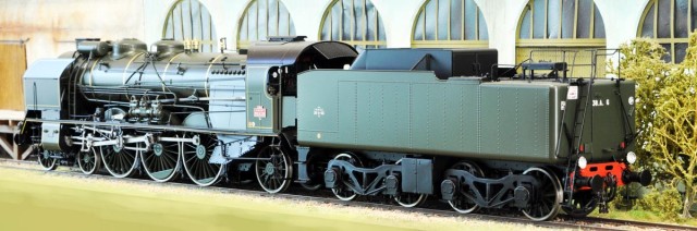 Francis-231K22-AMJL-02-1200.jpg
