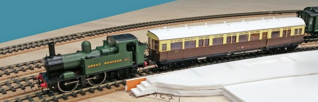 André a fait rouler sa vapeur GWR tractant une autocoach.