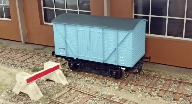 Couvert GWR de Dapol. Patrick a craqué devant la couleur réelle de ce matériel ! C'est vrai que comparé au brun wagon...