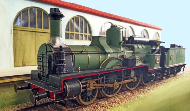 Trois photos de la 121 PLM n°141 - Série 111 à 400, construite en 1880 par les Ateliers de Paris, et transformée en 121 B 141 dès 1894.<br /><br />Modèle de plus de 50 ans conçu par KM108, muni d’une motorisation Kit Zéro, acheté sur un site d’enchère connu.