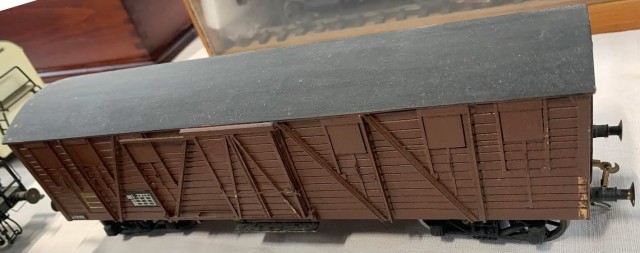 Couvert à bogies état proche du neuf<br />Boîte de construction Munier ?