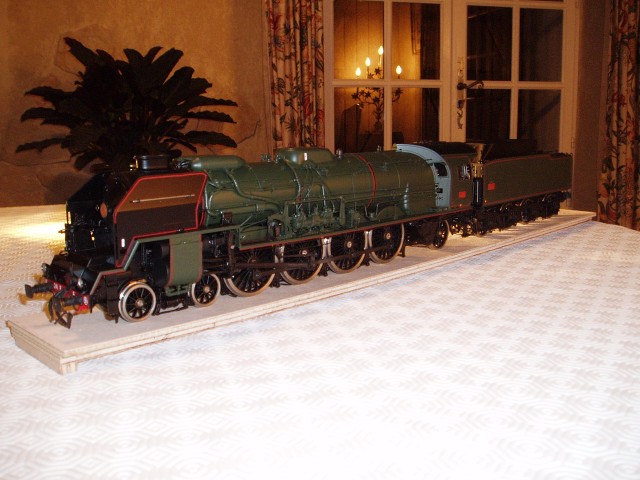LOCOMOTIVE 241 P 6 SEMBLAT-MAGROU.JPG