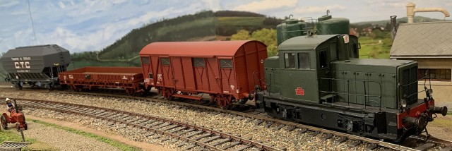 Wagons de Julien derrière mon Y6279 JCR