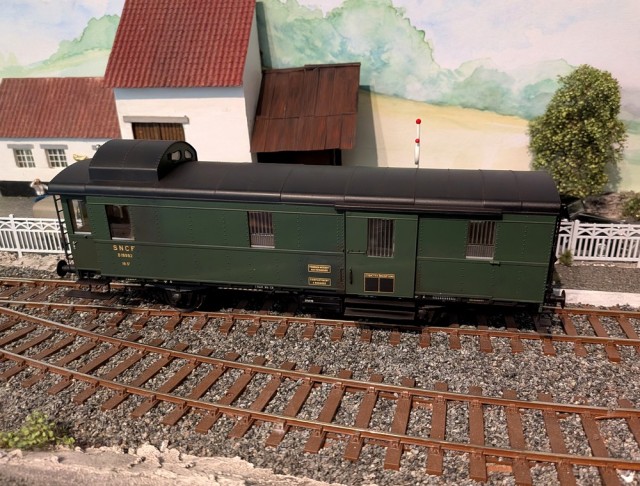 fourgon sncf.jpg