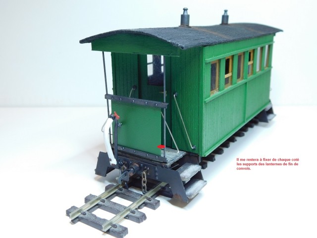 Finition wagon voyageurs 1.35 (4) 008.JPG